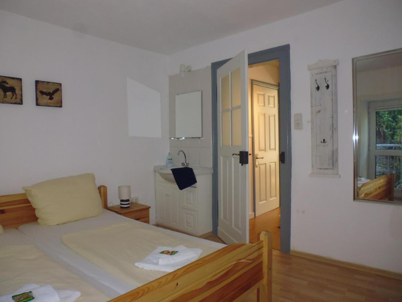 Mosel Ferienhaus Zell Экстерьер фото